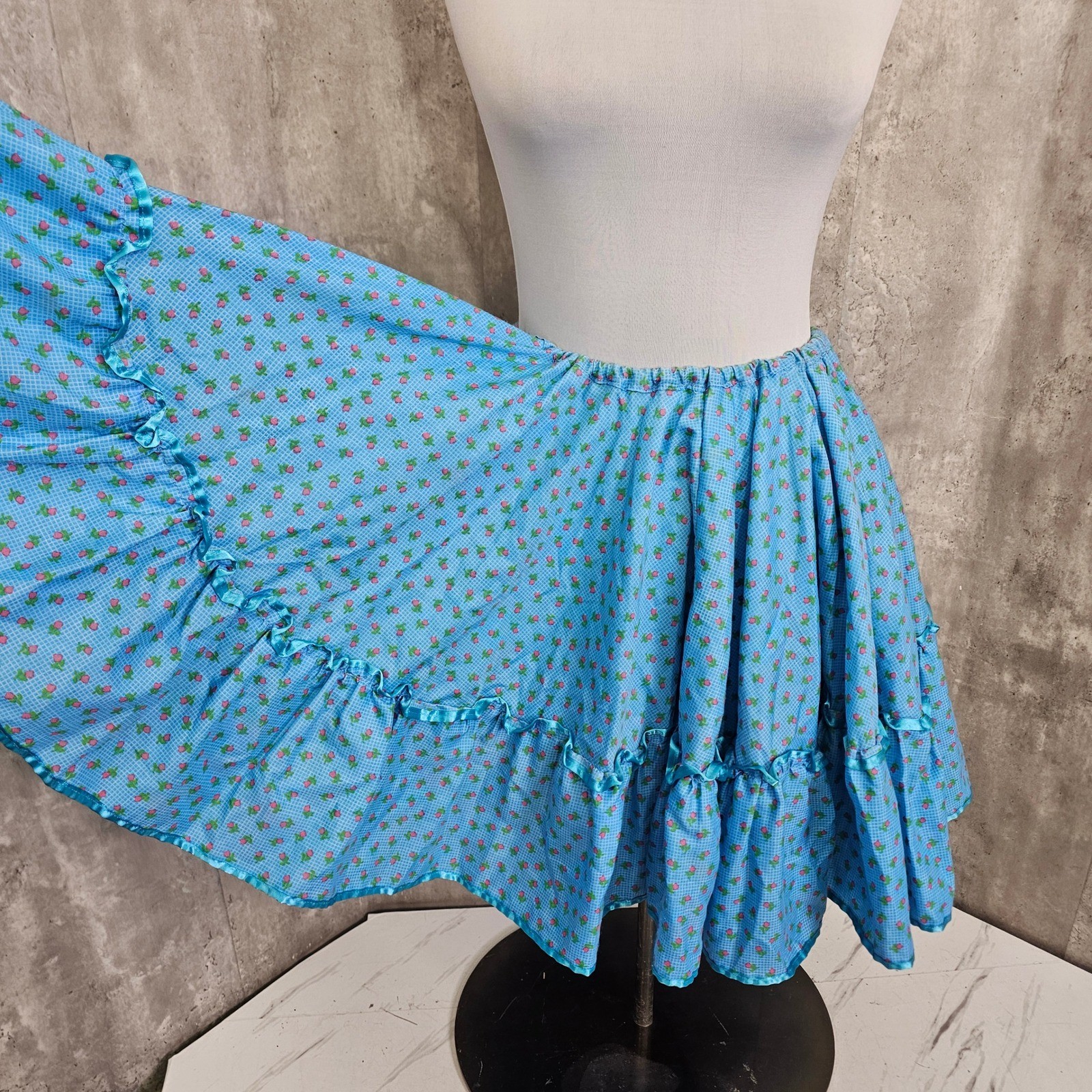 Vintage Handmade Blue Rosebud Circle Skirt Square Dance Cottagecore Prairie