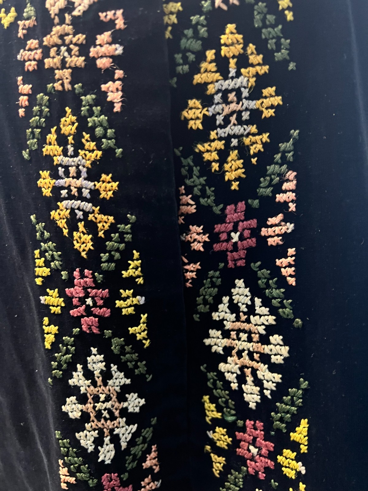 Antique velvet jacket. Ukraine, 1900-1940.