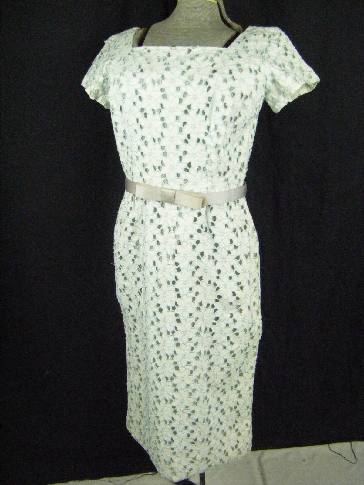 NEUSTETERS Vtg 50-60s White Blue Eyelet Floral Dress-Bust 37/2XS, AS-IS