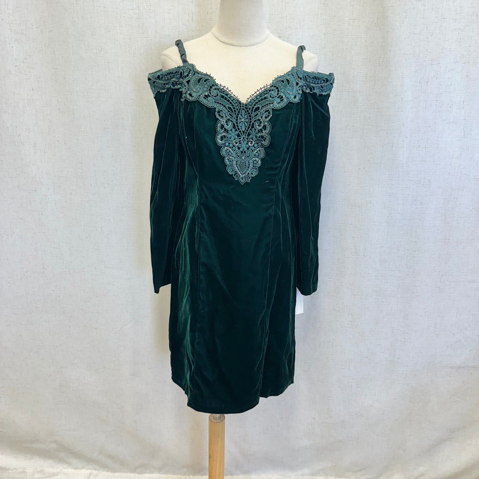 Moda International Emerald Green Velvet Lace Cold Shoulder Goth Dress Size 12