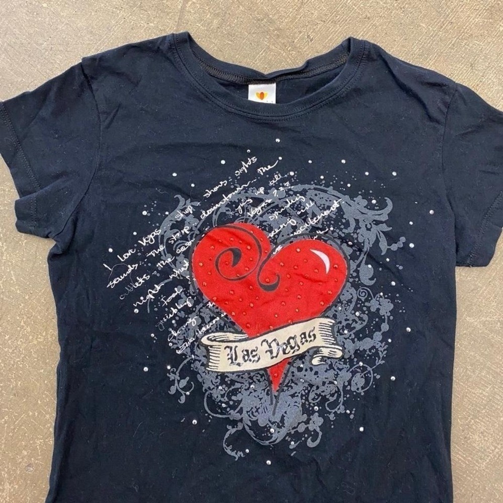 Vintage Y2K Women’s Las Vegas Heart Sungirl Baby Tee Shirt Size Medium