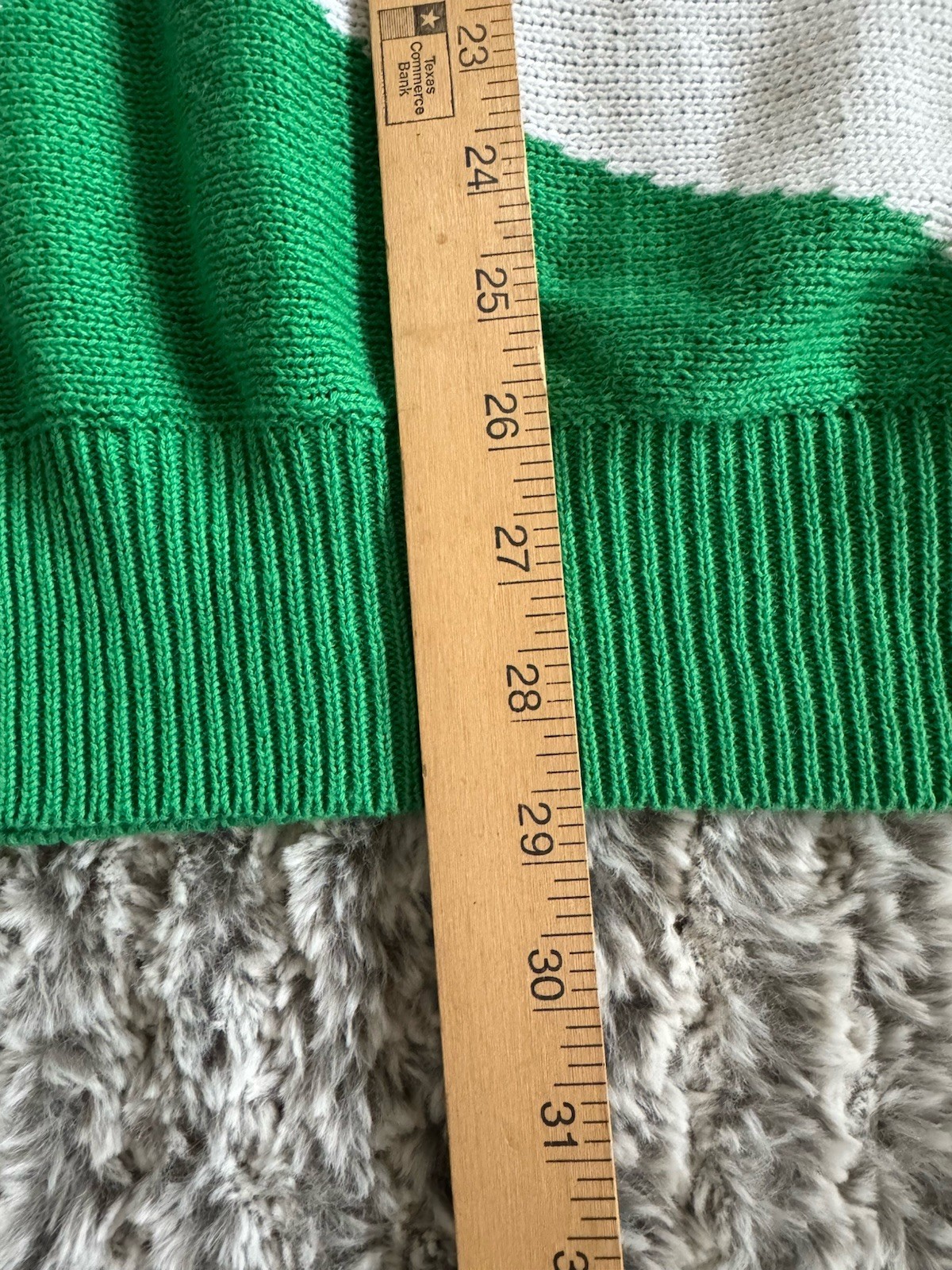 VTG EMINENT SWEATE GREEN L CREW NECK SCHOULDER PADS DANGLE GOLD STARS, MOONS