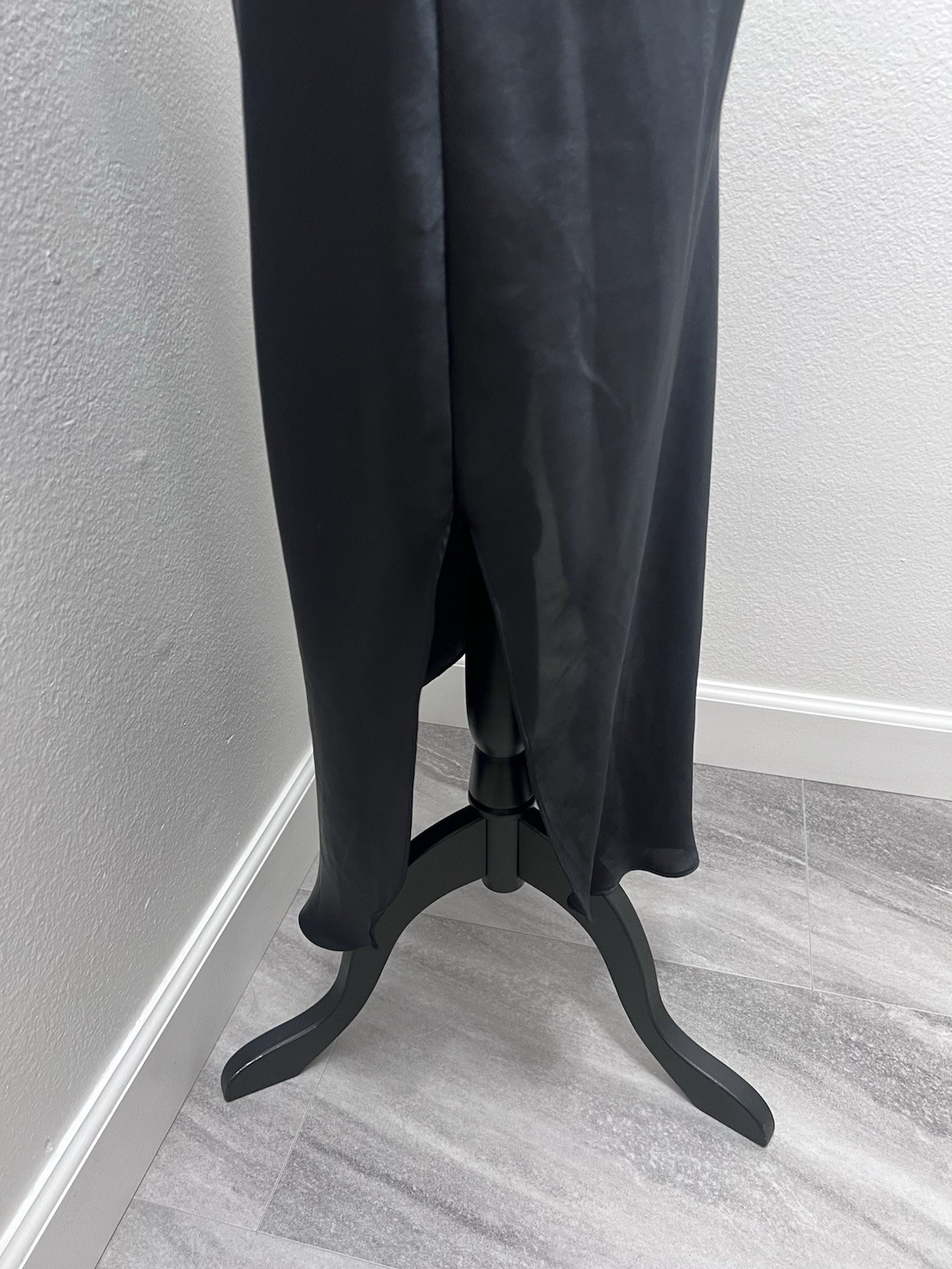 BODY DRAMA LINGERIE – Women’s VINTAGE Satin Spaghetti Strap Nightgown – Medium