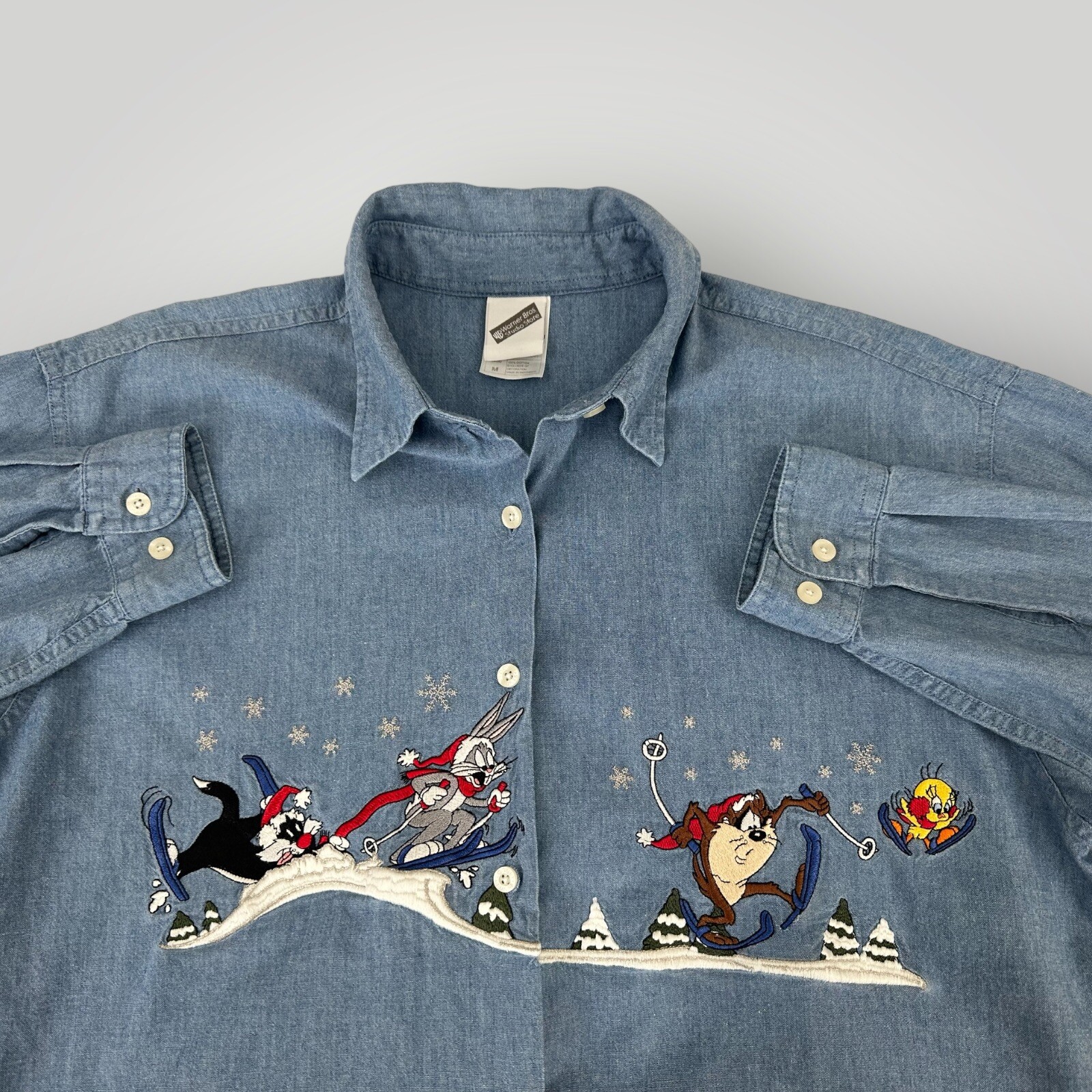 Vintage 1999 Looney Tunes Chambray Shirt Womens M Warner Bros Embroidered