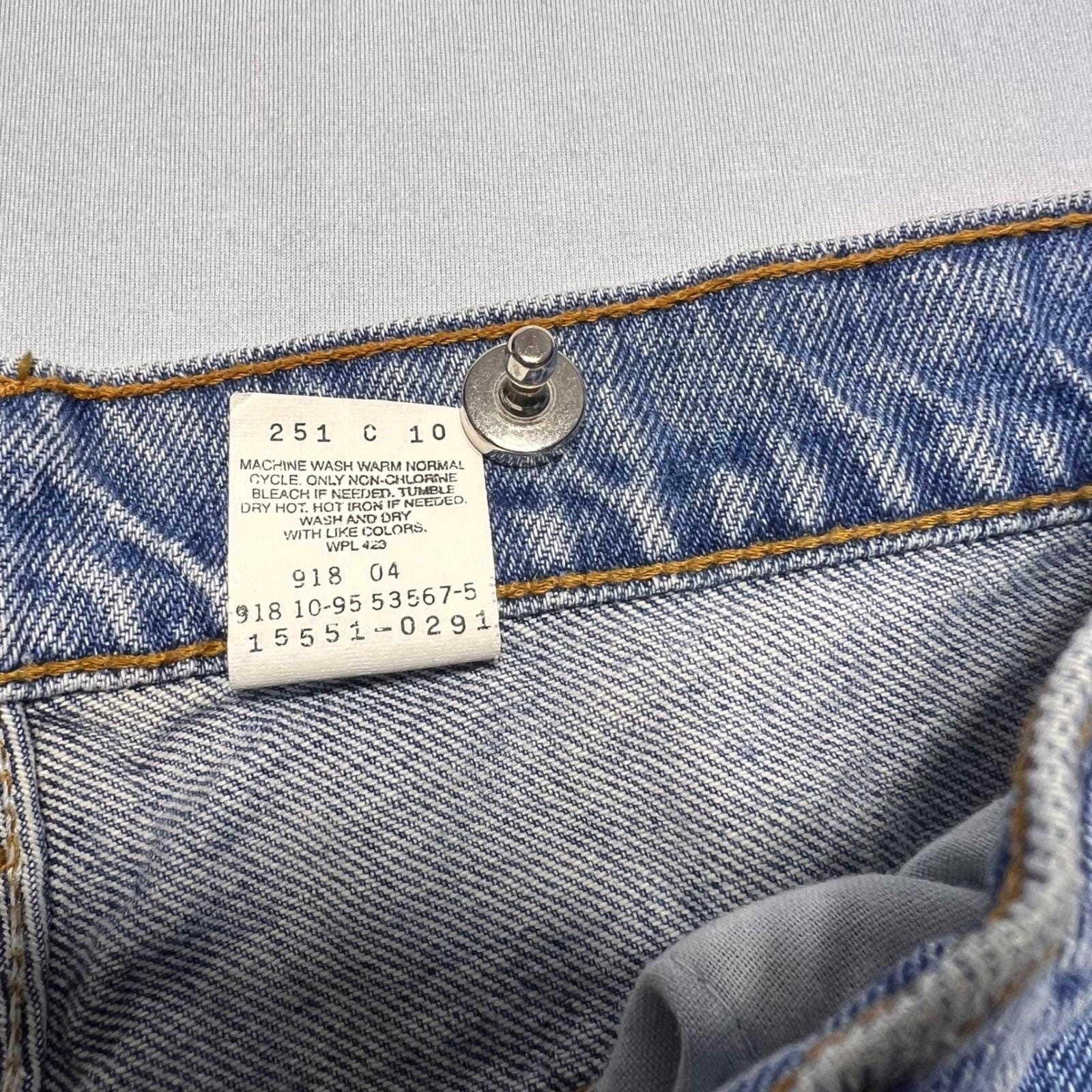 Vintage Levis Womens 551 Jeans | Size 14 Med | 10/1995 | Loose Fit Straight Y2K