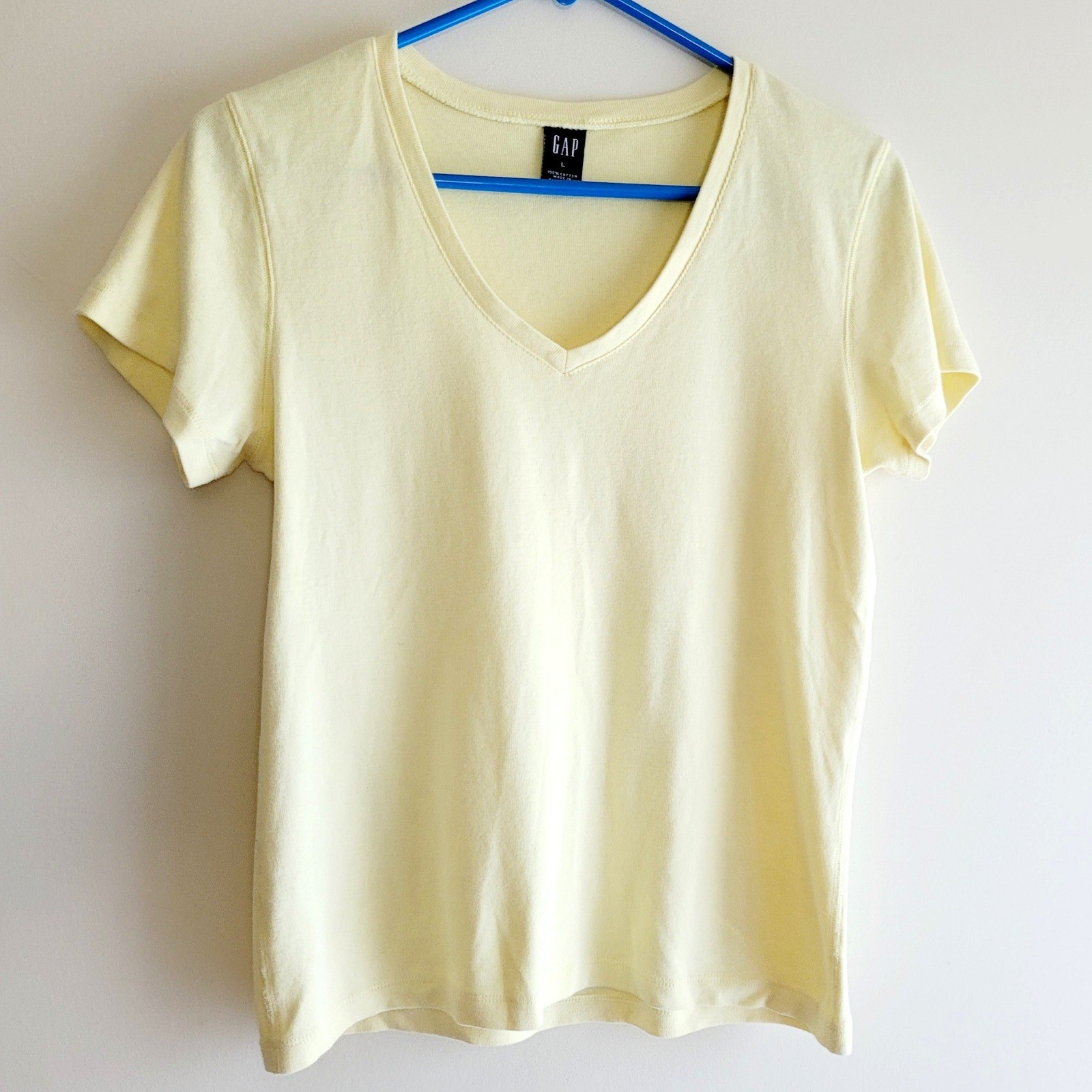 Vintage Gap Butter Yellow V-Neck T-Shirt, Women’s Large L, Cotton Y2K Minimalist