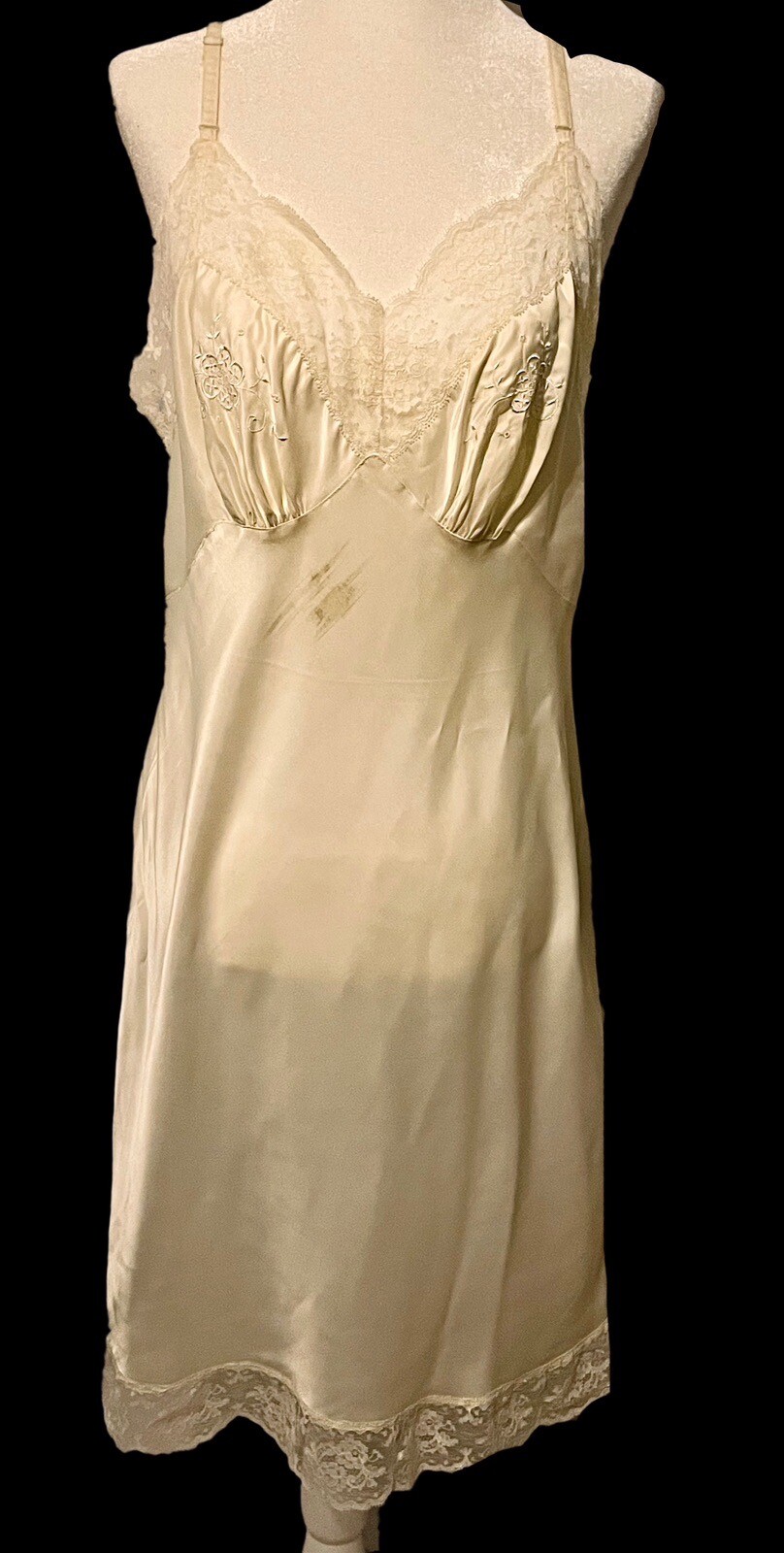 Vintage Bali Fischer Collection Nylon Silk Blend Ivory Lace Embroidered Slip 38