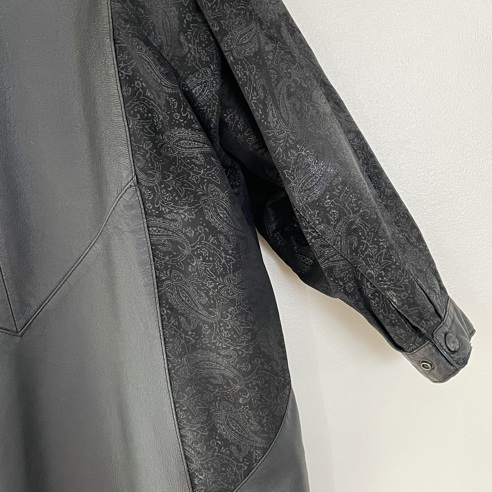 VTG Leather Coat Jacket Puff Paisley Embossed Sleeves Thinsulate Black Women’s L