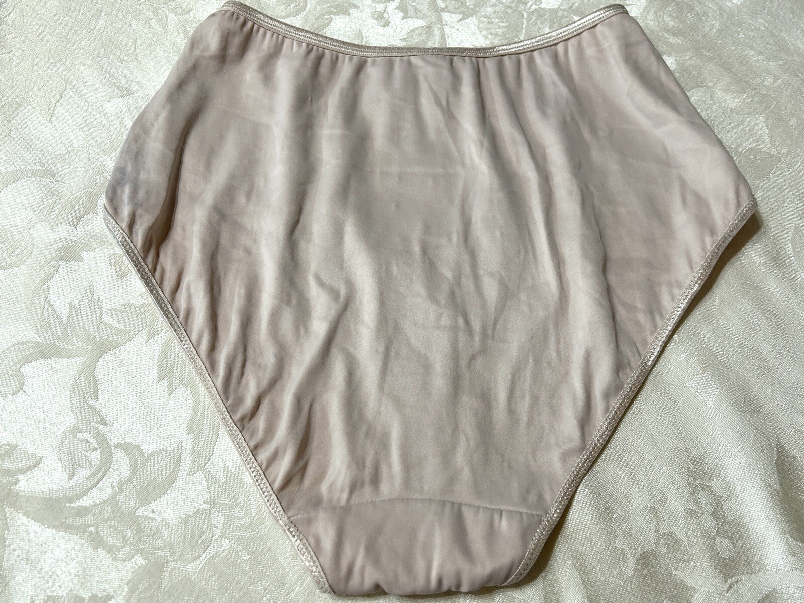 Vtg DELTA BURKE Silky Feel Second Skin Satin Lace 10/3X Nude Brief Panties #44
