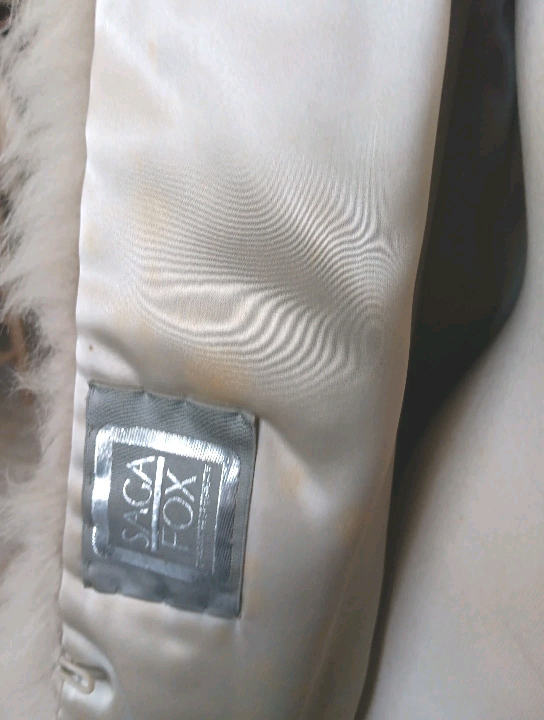 VINTAGE 1990’s SAGA IVORY FOX SHORT COAT XS-SML