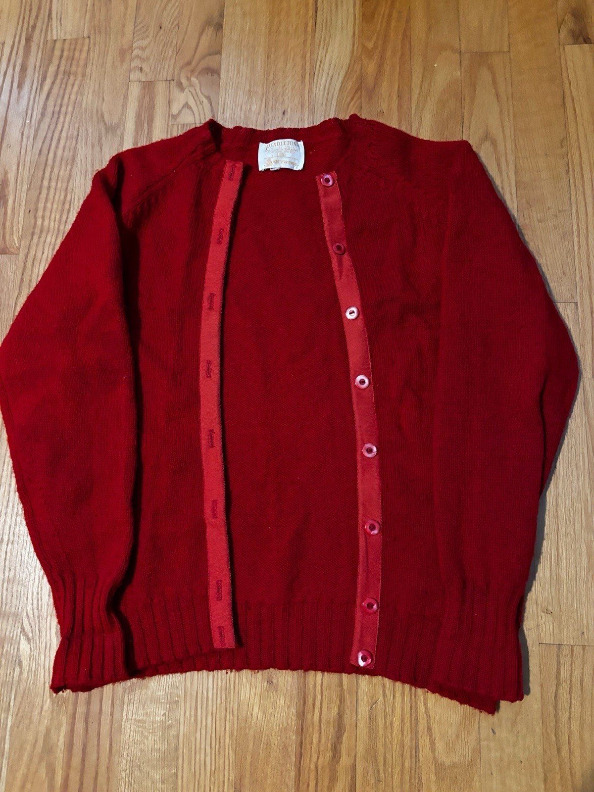 Vintage Pendleton Women’s Cardigan Size Small (38) Red Grandmacore 100% Wool
