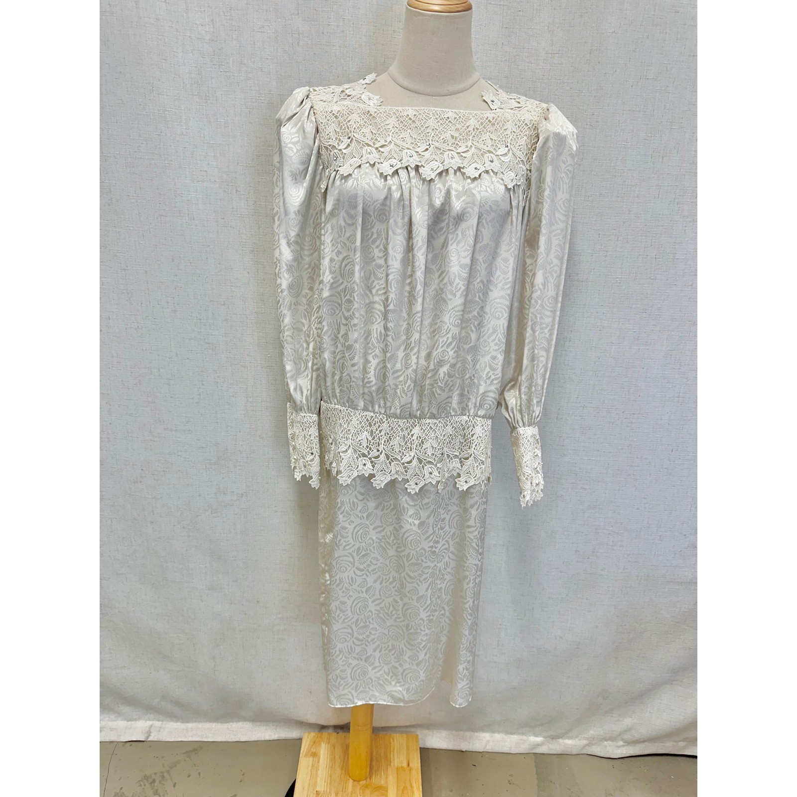 Cachet Bari Protas Floral Damask Lace Drop Waist Dress Womens 12 Cream Ivory 80s