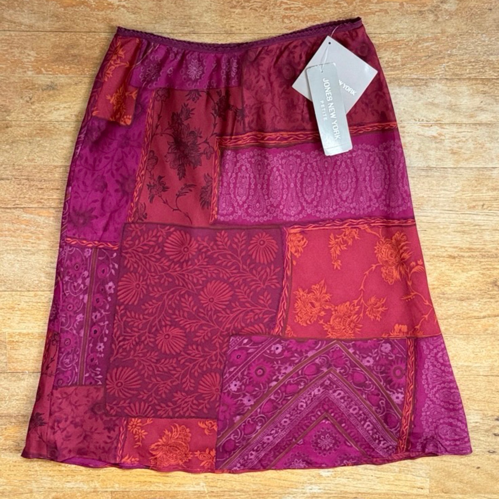 Vintage Patchwork Floral Print Silk Skirt Size Small 26-28″ Elastic Waist 90s