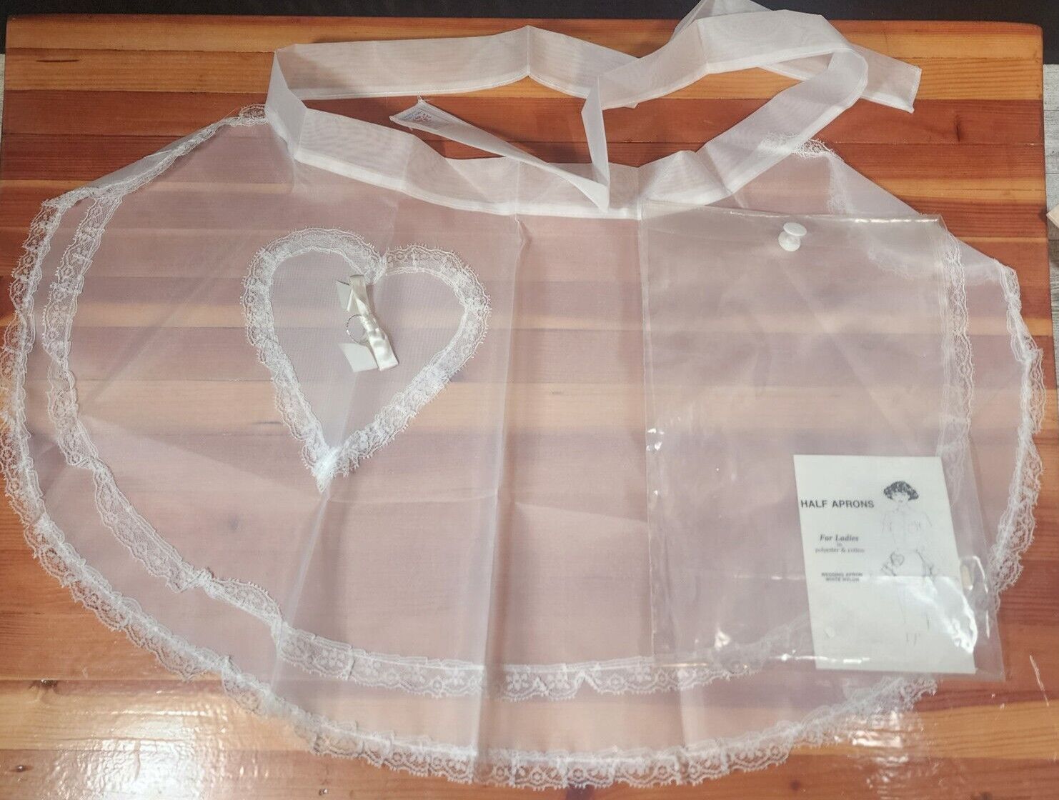 1950’s Half Wedding Apron White Nylon Artistic Creation NIP/NOS Heart Lace V Day