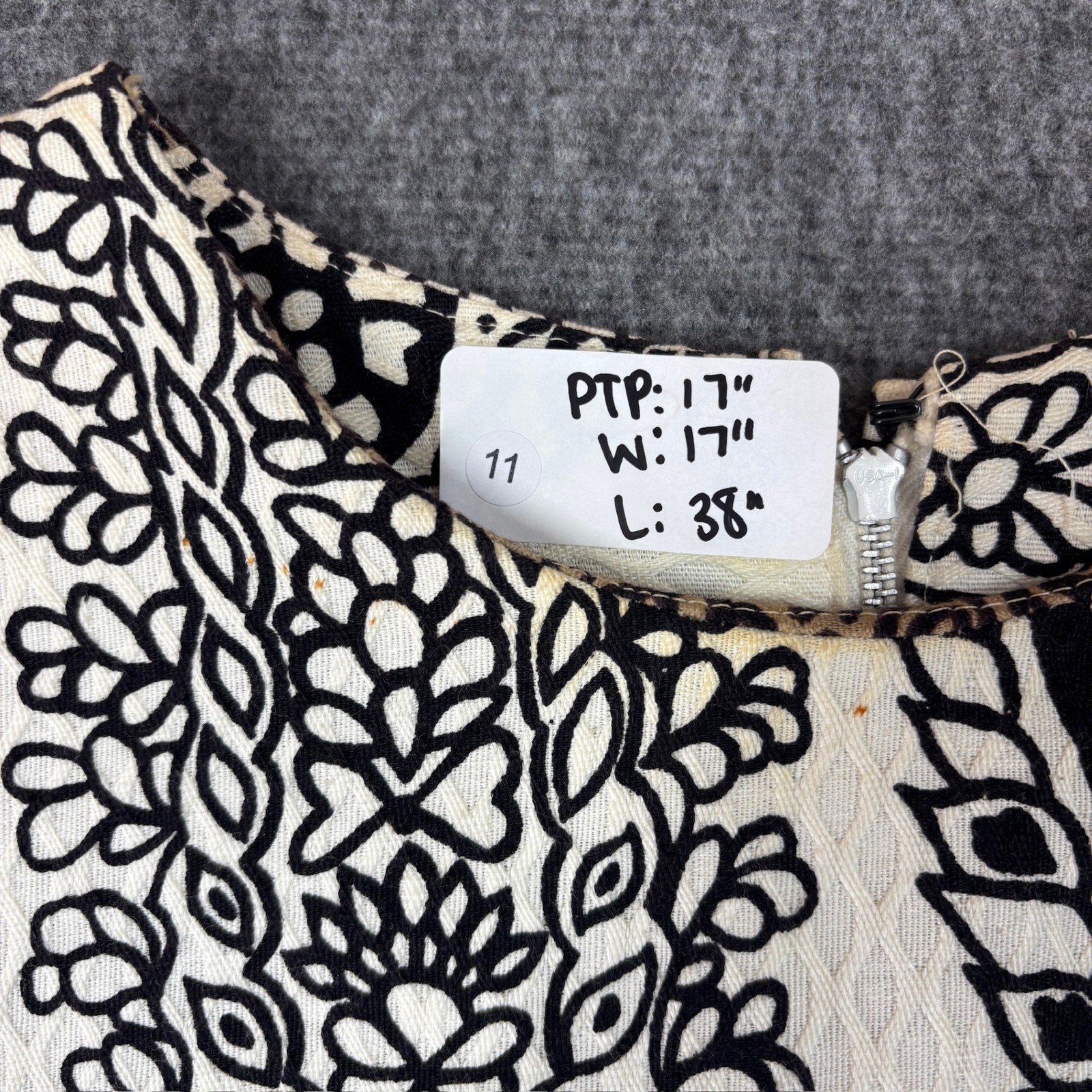 Vintage Woodward & Lothrop Paisley Border Print Sleeveless Shift Dress White 12