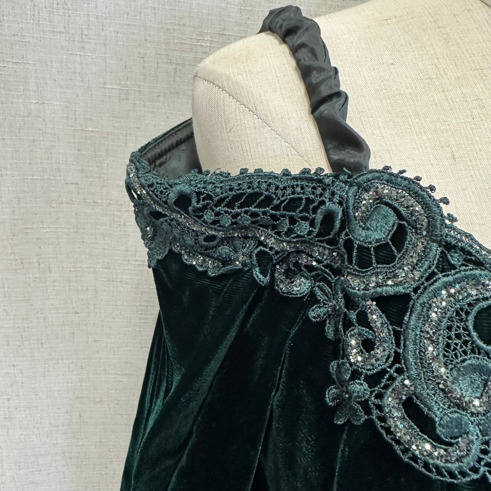 Moda International Emerald Green Velvet Lace Cold Shoulder Goth Dress Size 12