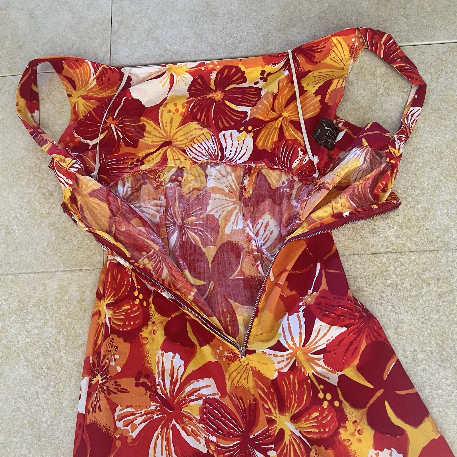 1950s Vintage Alfred Shaheen Hawaiian Maxi Wiggle Dress With Train 27w