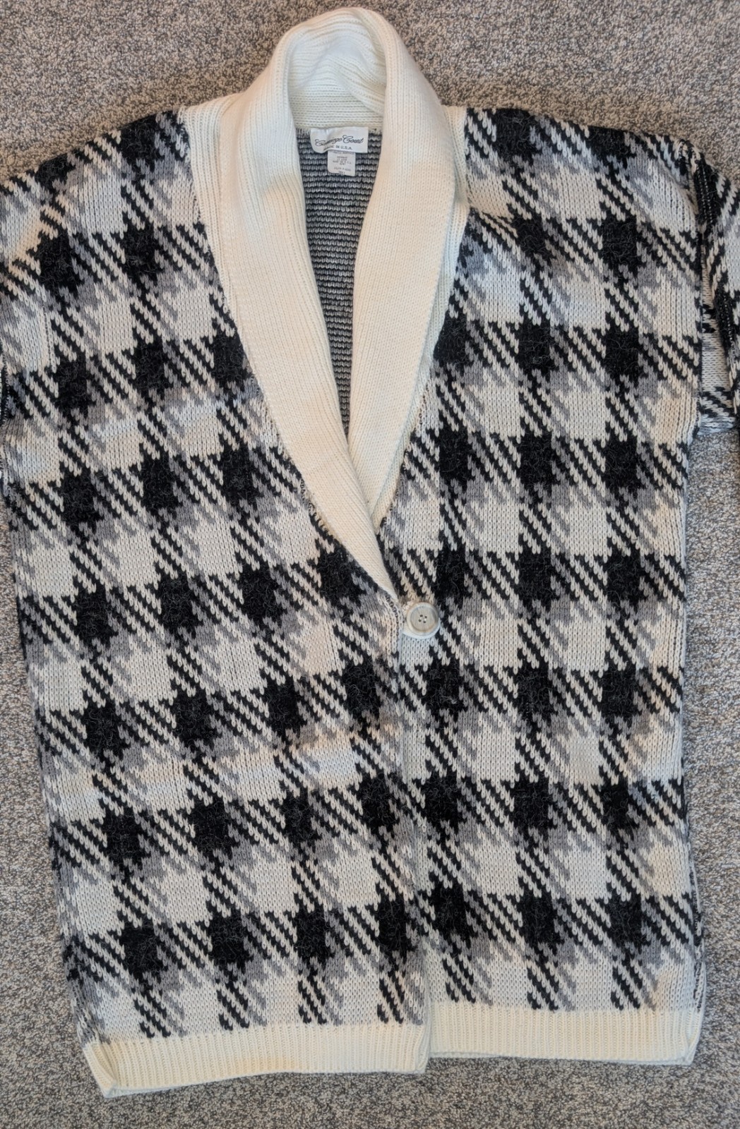 Vtg 90s Carriage Court Womens Cardigan Sweater Black/White Design Size Small