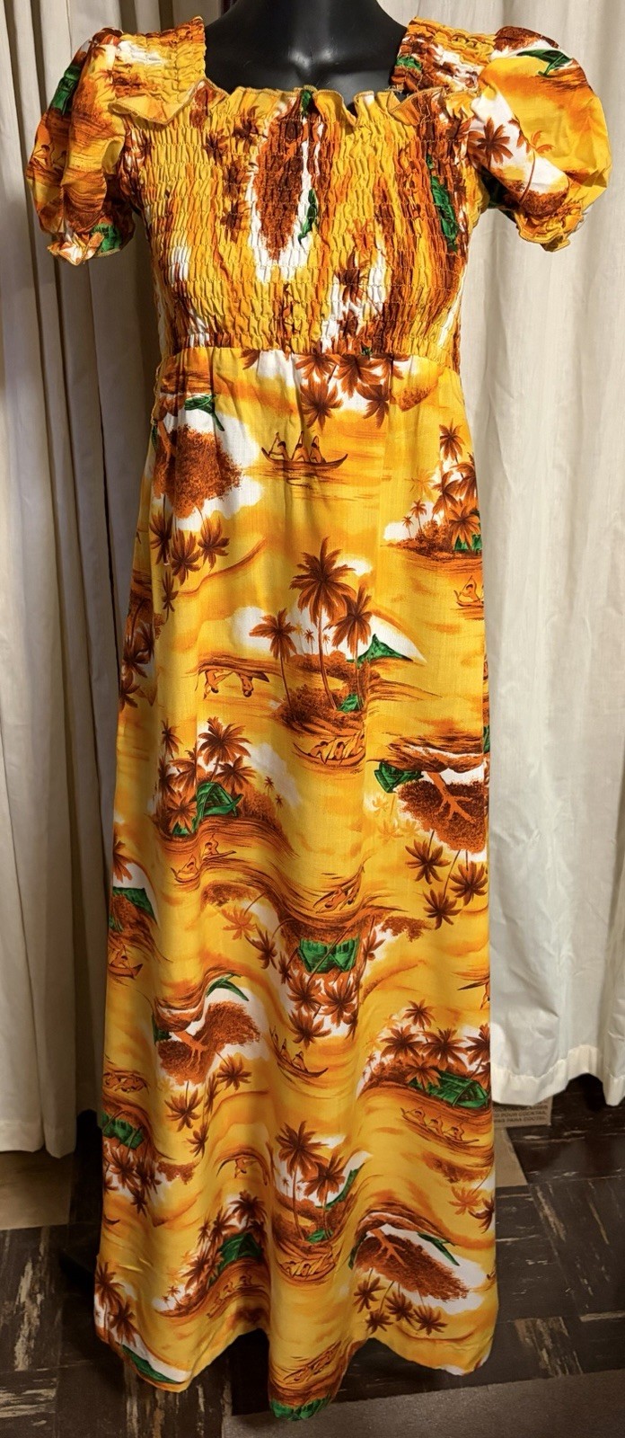 Women’s 1960’s Orange & Yellow Hawaiian Maxi Dress Smocked Top Sz Large Vintage