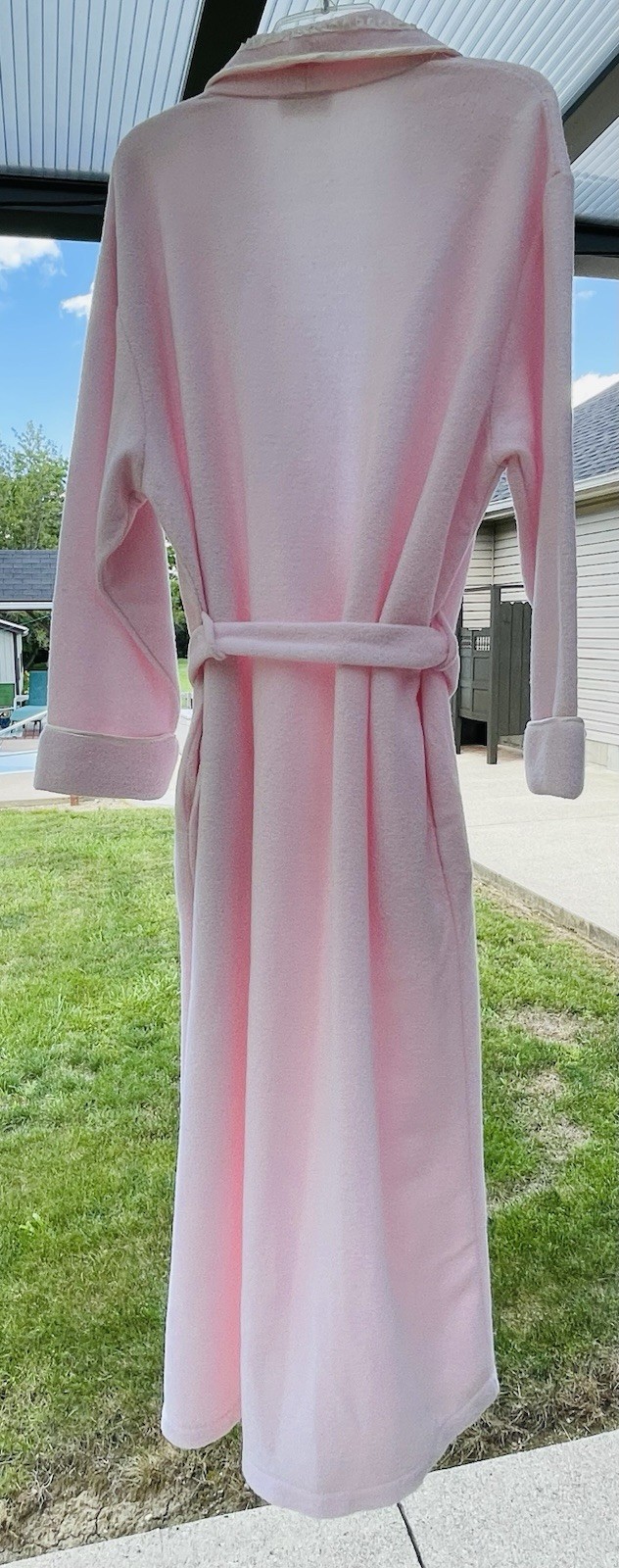 Vintage Delicates Brand Plush Pink Embroidered Soft Plush Robe Size L To XL