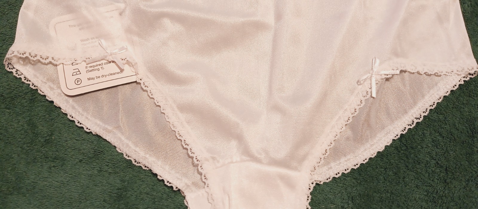 WOODS VINTAGE NYLON PANTY SZ 6 ? WHITE OPEN LEGS WITH BOW TRIM – ENGLAND #AU516