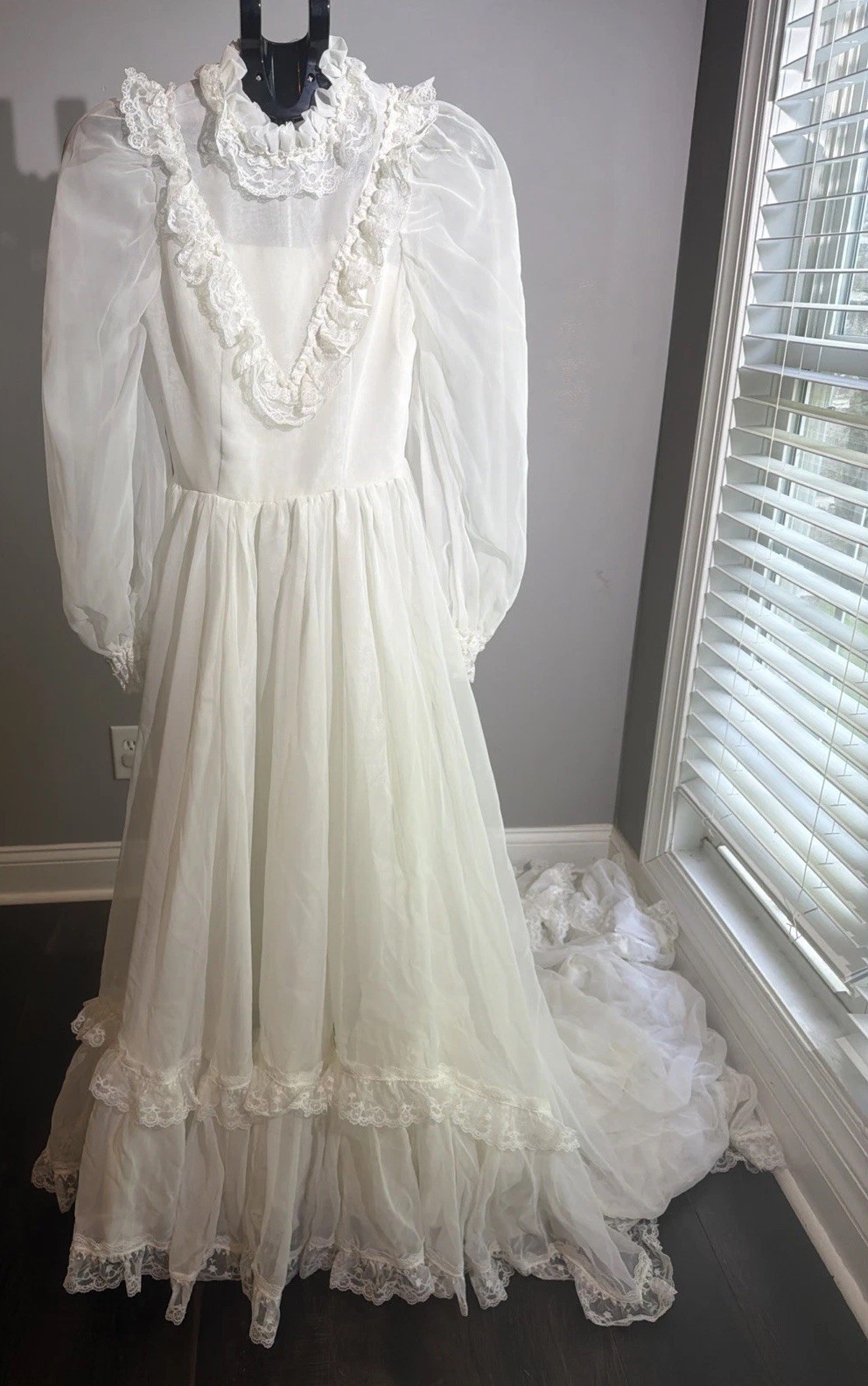 Vintage Lace Victorian Prairie Wedding Dress Cottage Core Crinoline Train