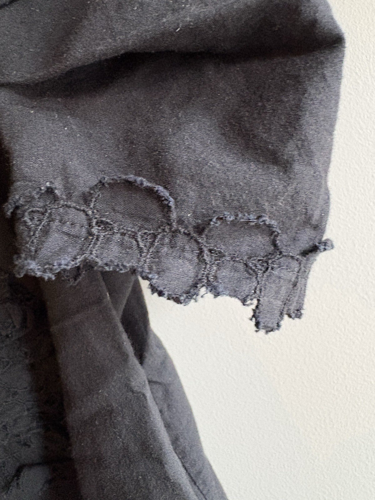 Vintage VIVIENNE TAM Black Rusched Lace Bib Tuxedo Style Shirt Puffy Sleeve Y2K