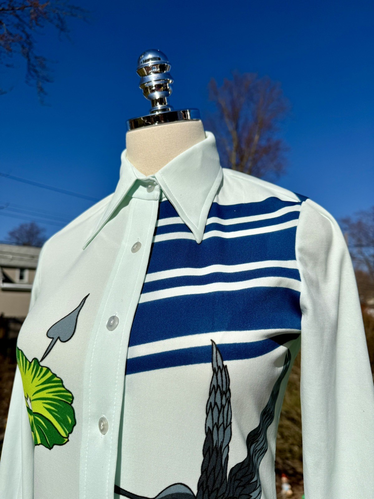 Vintage 70s Pale Blue Novelty Hummingbird Flower Print Button Down Blouse
