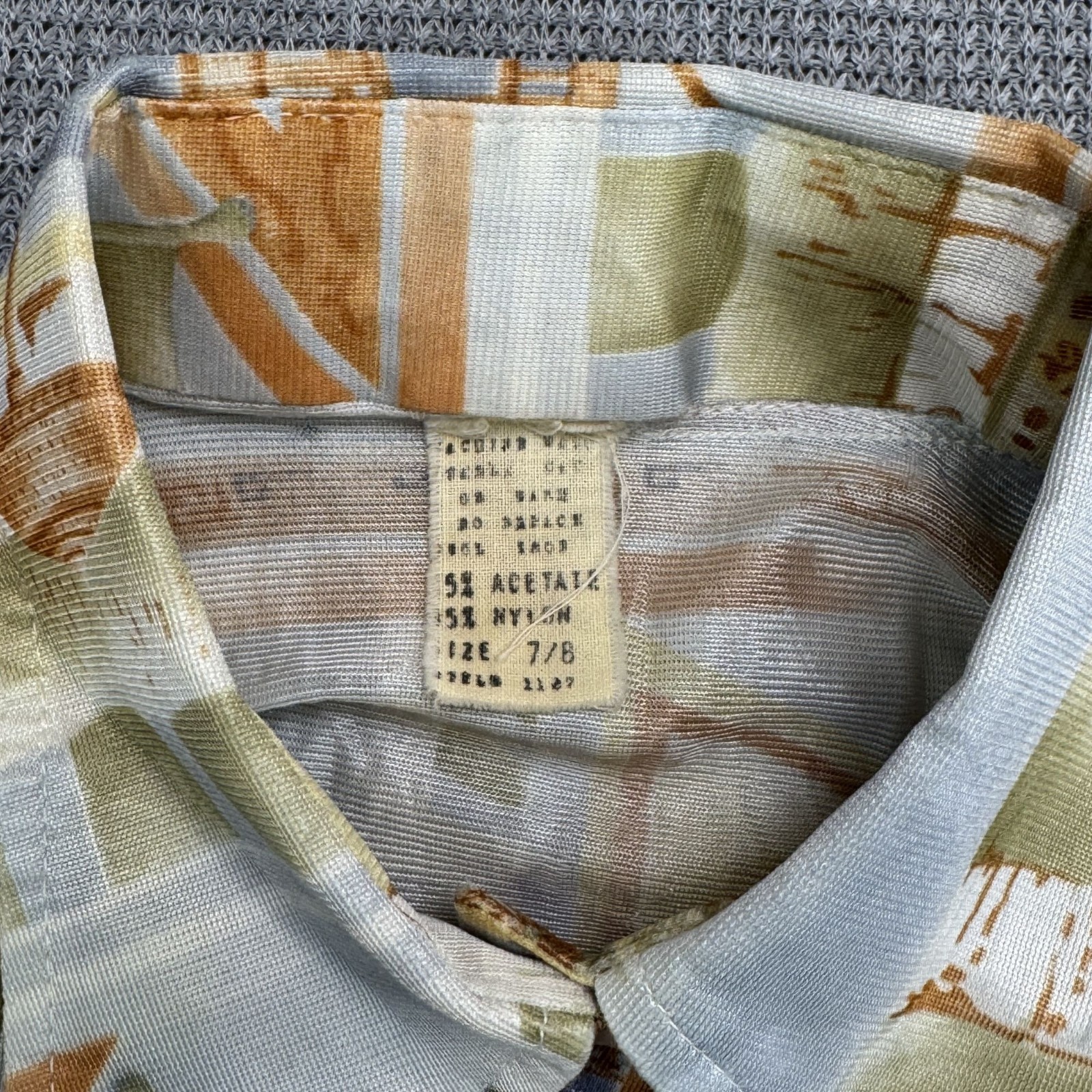 Vintage 70s Long Sleeve Collared Shirt With Retro Interior Design Print Size 7/8