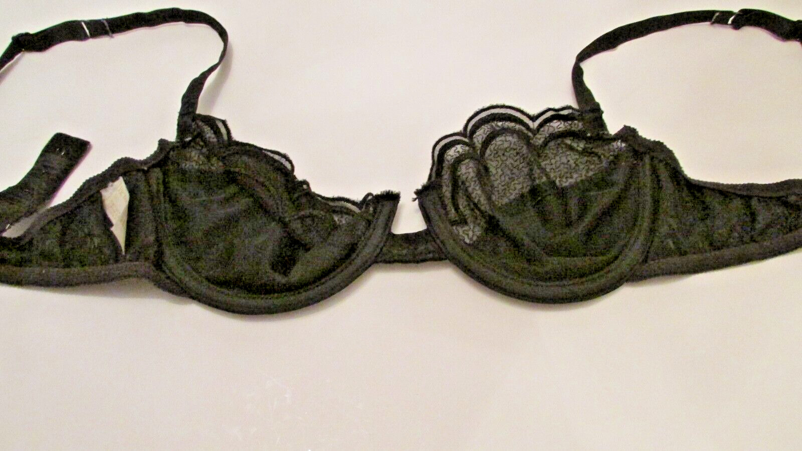 Victoria’s Secret Gold Label Floral Satin Chantilly Lace UW Balconette Bra 34C