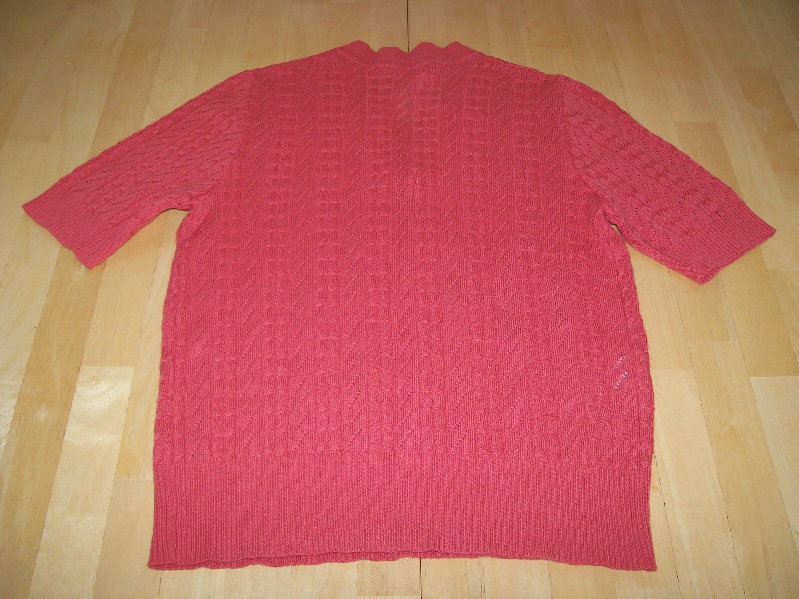True Vintage 1970’s Coral Light Cable Knit Sweater Small 70’s Made in Germany