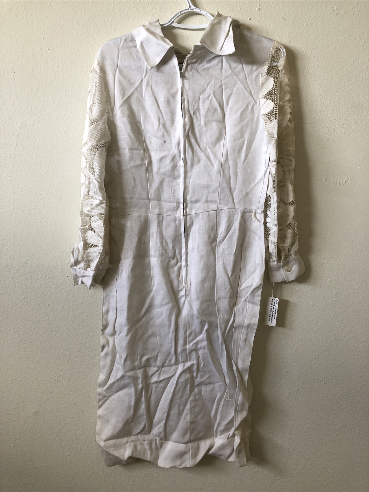 NWT VTG 1960’S White Rayon Dress With Lace Sleeves Size M