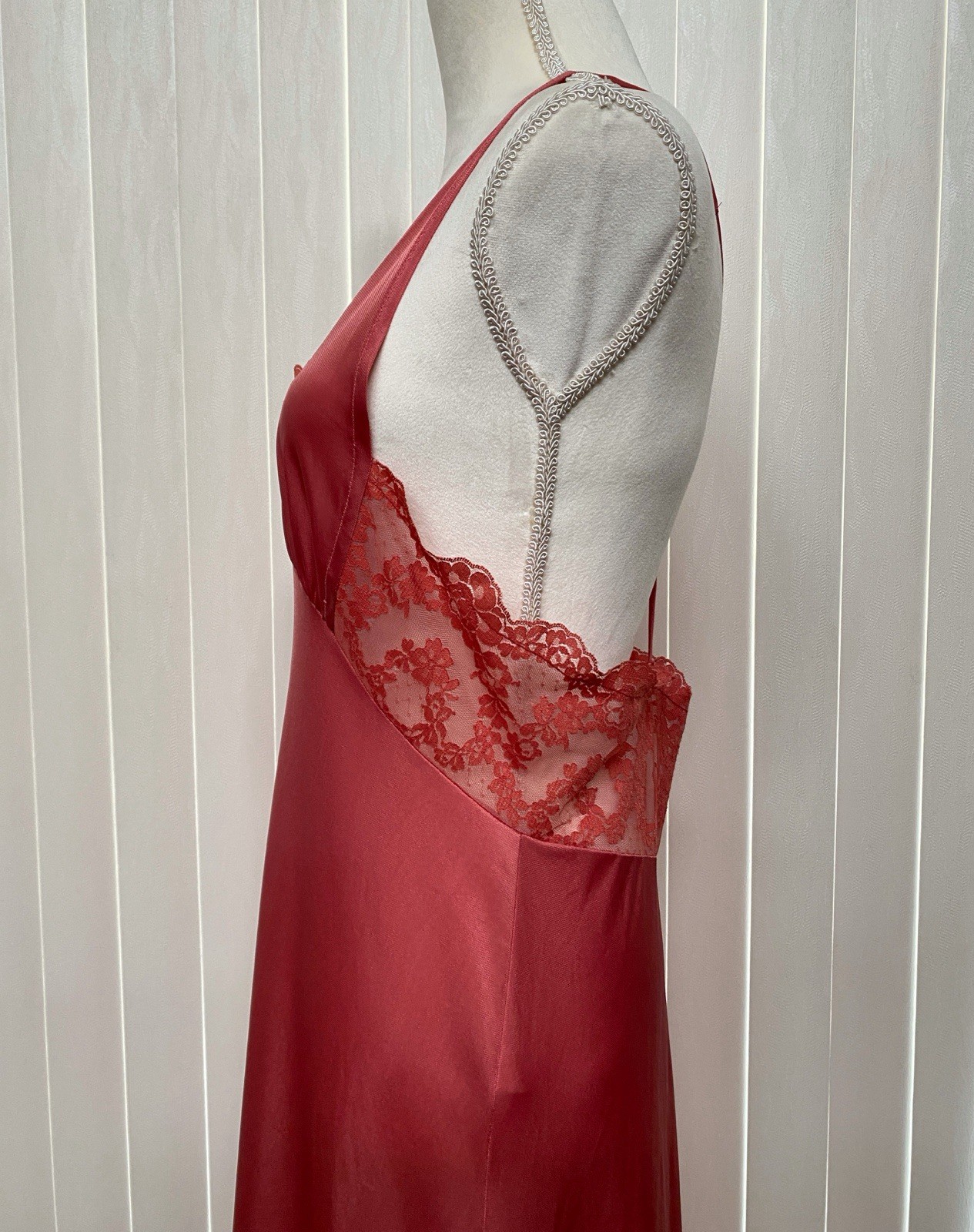 Vintage Gilead Lace 38 Full Length Maxi Nightgown Slip Thulian Pink