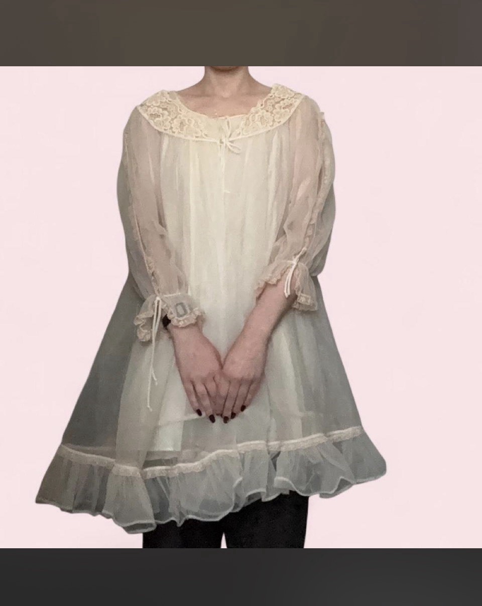 Vintage Lisette by Al Sterling Ivory Nylon Victorian peignoir Set
