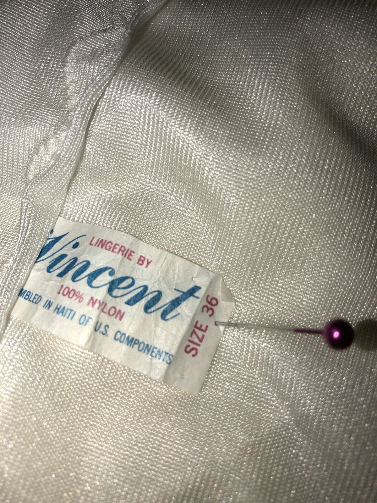 Vtg. VINCENT Non cling Ivory FULL SLIP Women’s Size 36