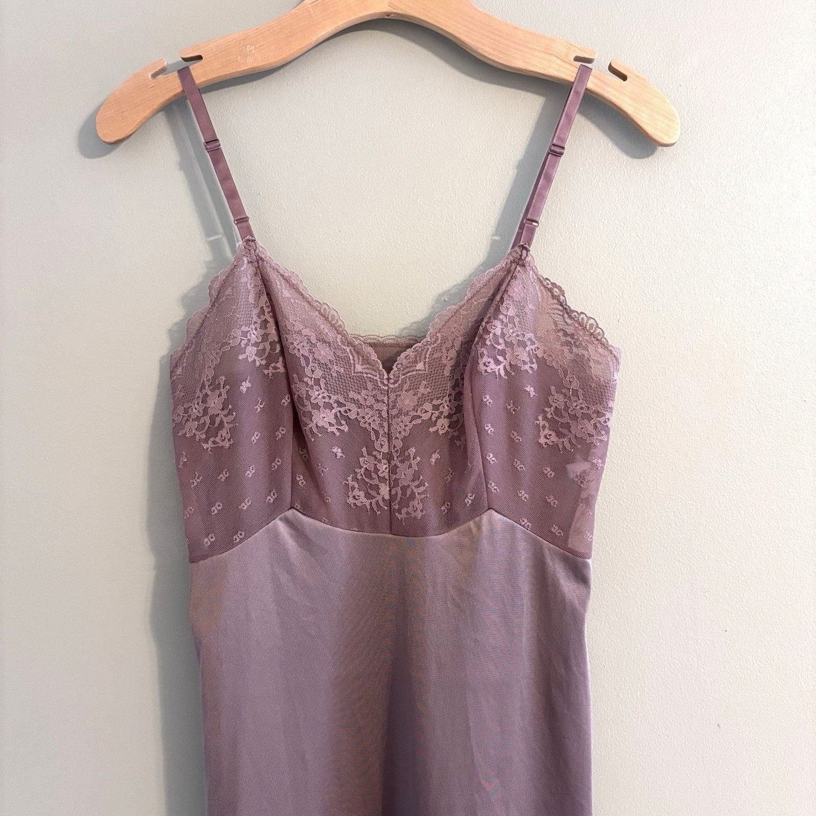 VTG Vanity Fair Mocha Brown Nylon Lace Trim Nightgown Camisole Slip Dress 32L