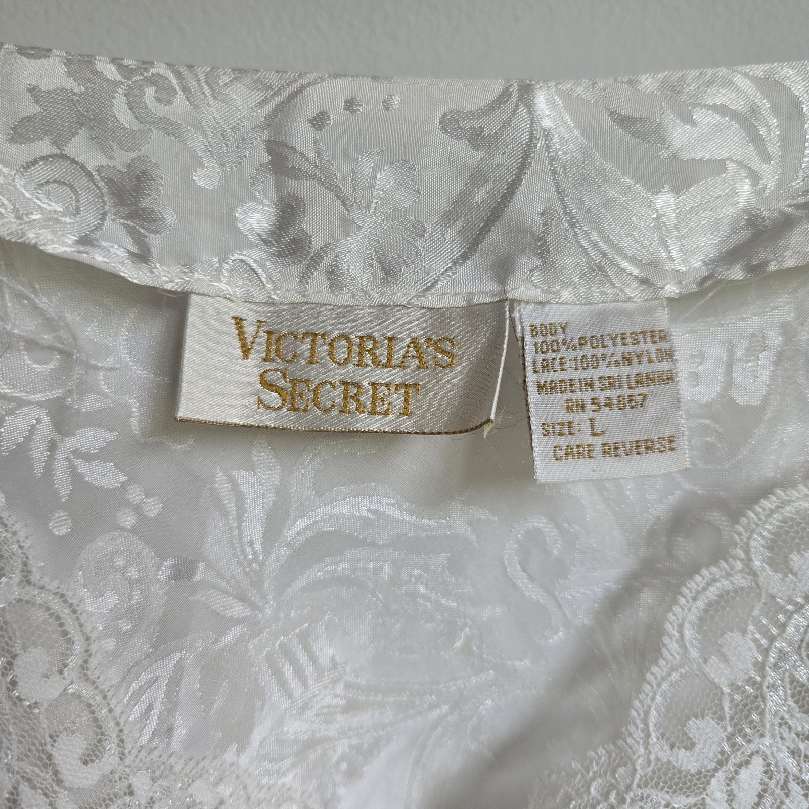 Vintage Victoria’s Secret Gold Label Satin Lace Cami Top L Ivory Button Y2K VTG