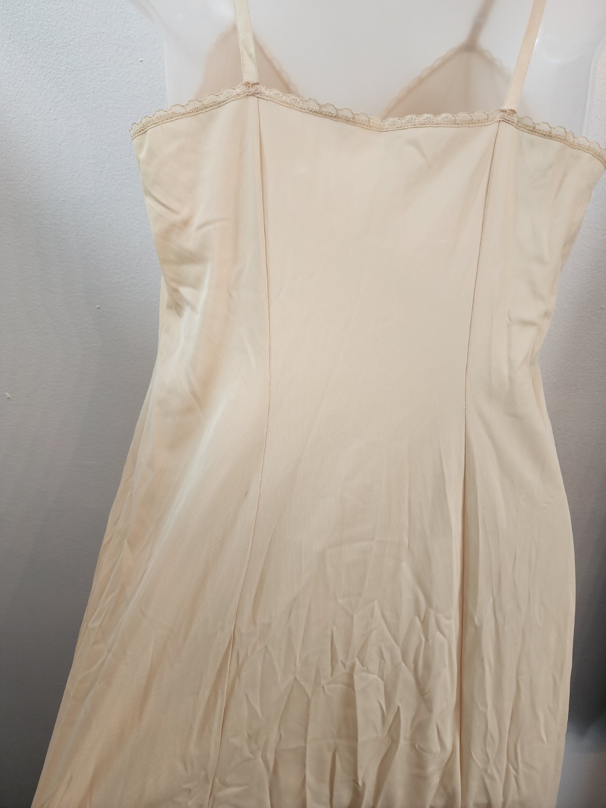 Vintage Vanity Fair Beige Full Slip Womens 34 LL Nylon Long