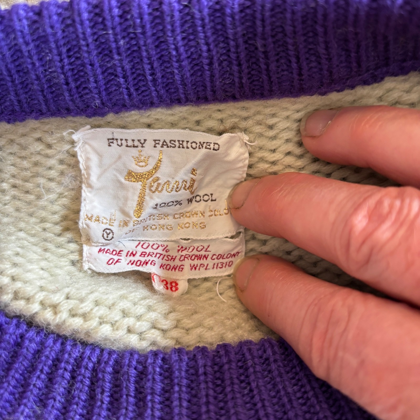 Vintage Tami Women’s 100% Wool Long Sleeve Pullover Sweater Purple/Green Size 38