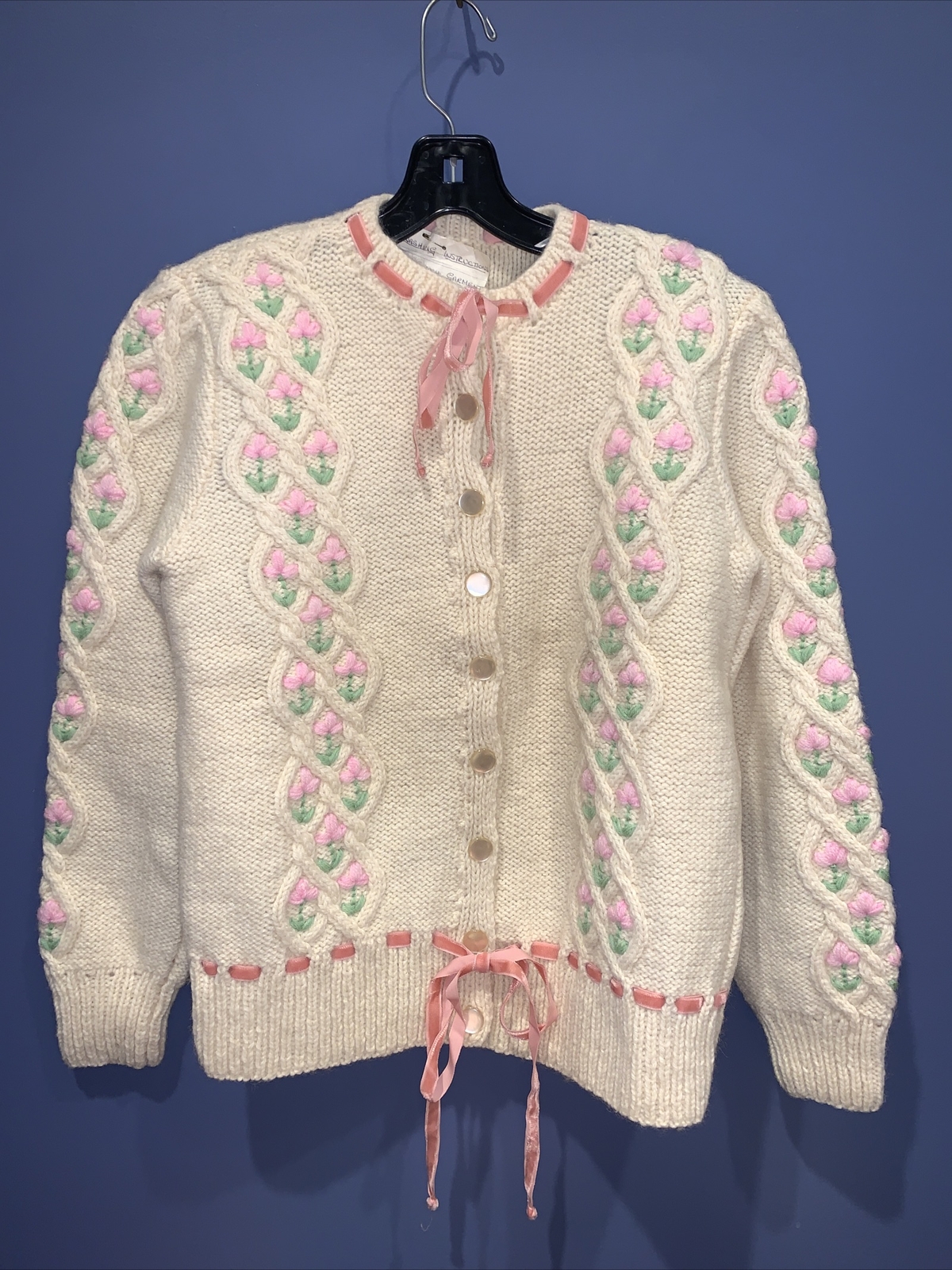 S Wool Vintage Hand Knit Cottage Core Cardigan, Ivory, Floral, 1960’s excellent