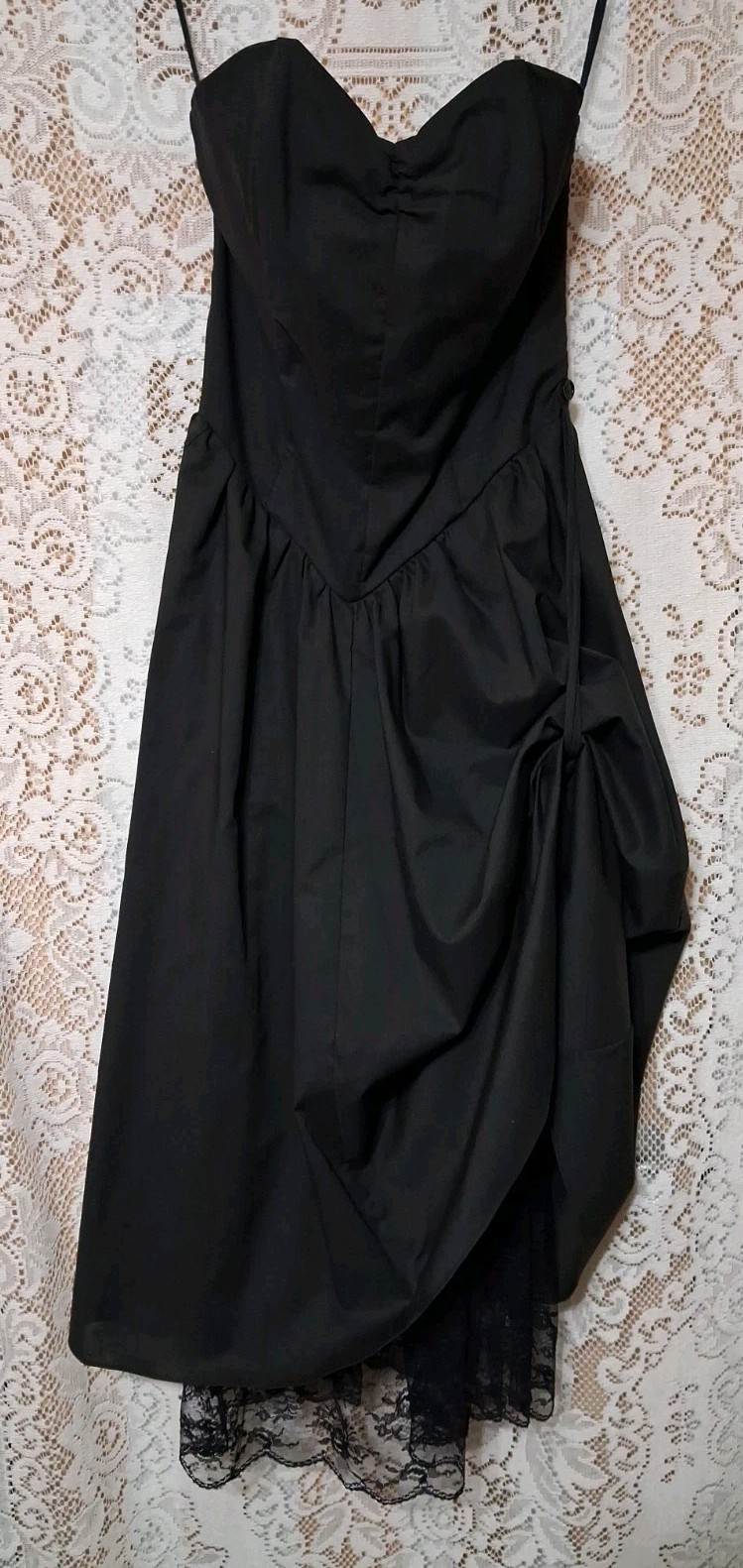 1980’s Black Zum Zum W Lace Strapless Party Dress. Size 11 (4/6 Now)
