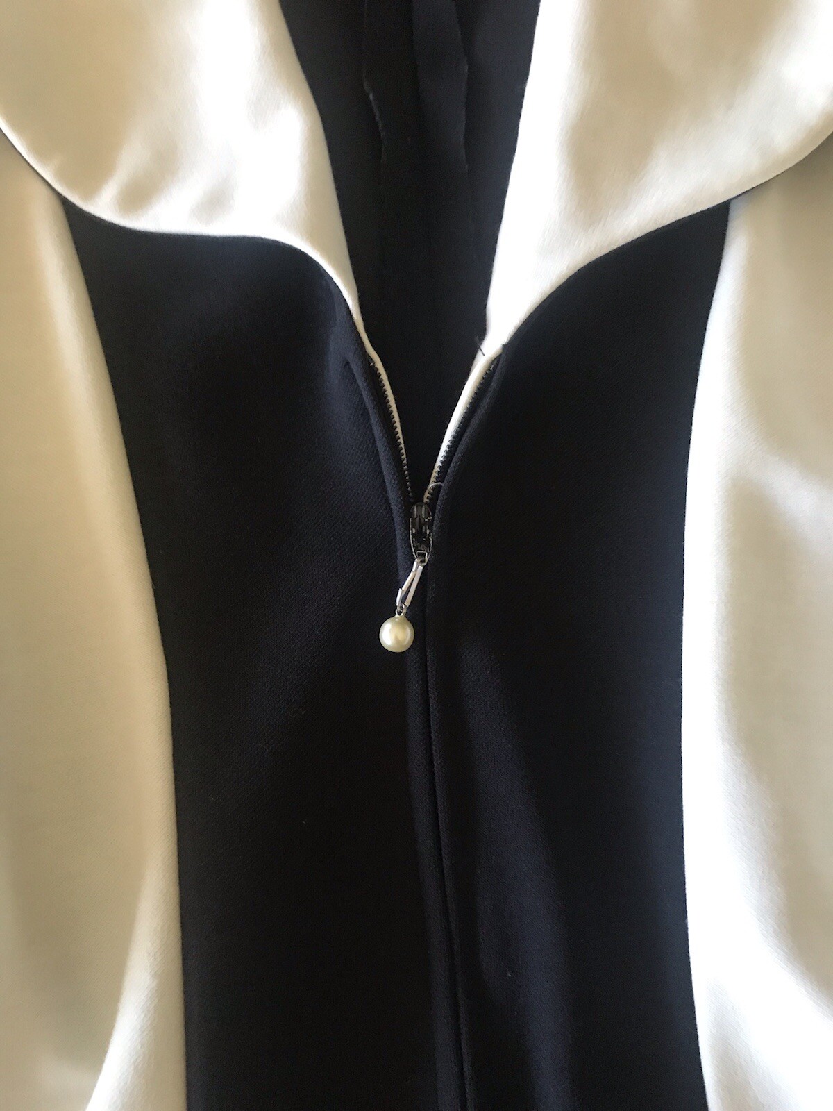 VTG 80s black & white classic dress decorative pearl zipper fitted look timeless