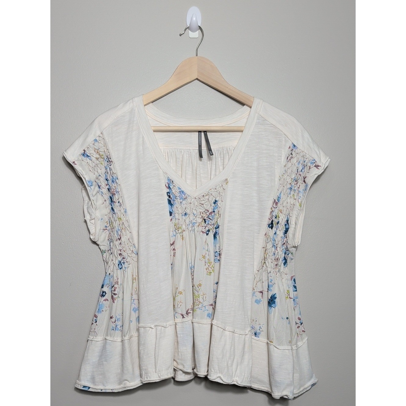 ANTHROPOLOGIE Smocked Swing Tee White Blue Floral Oversized Top Size Small Boho