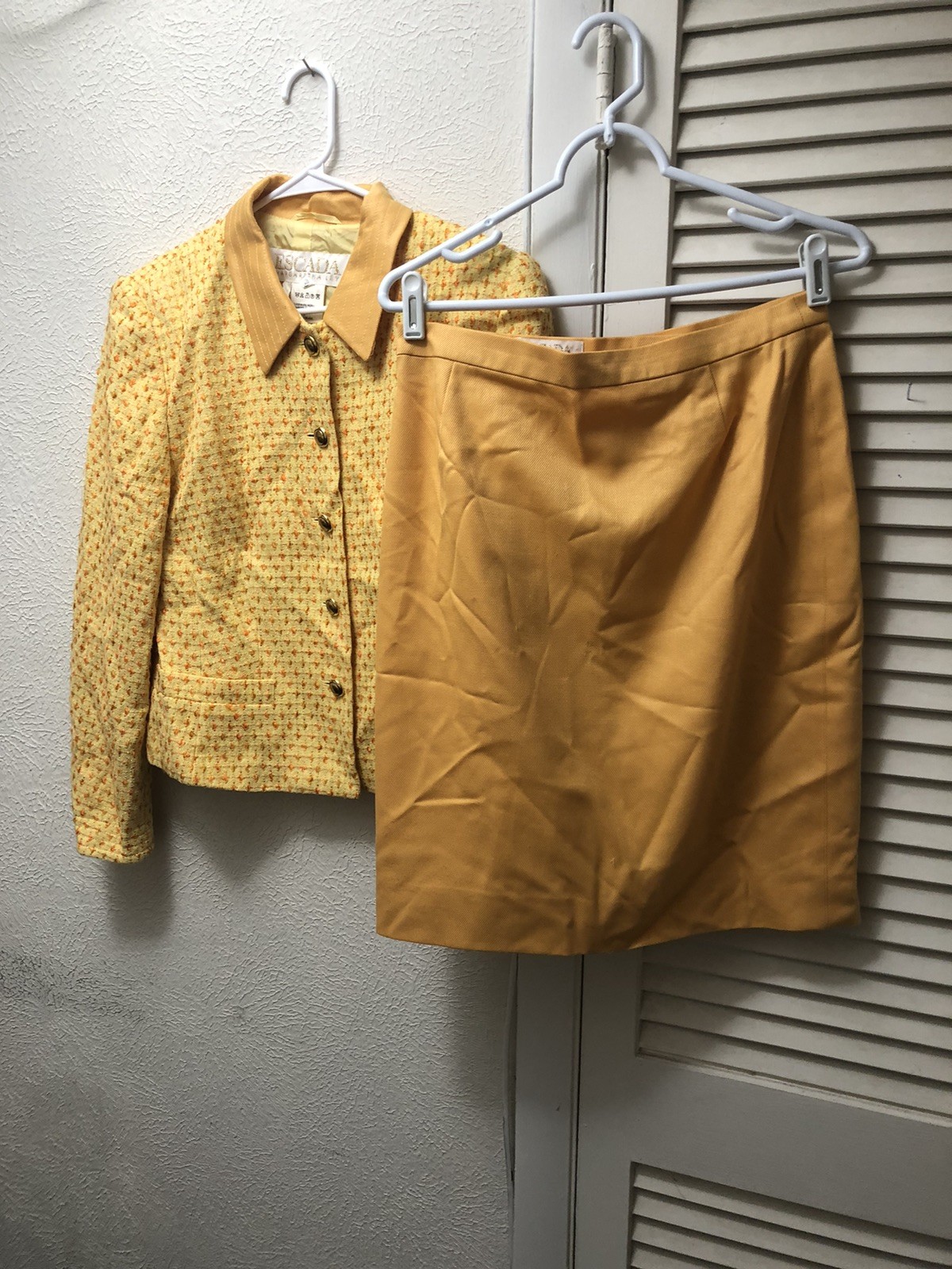 Vintage 1980s ESCADA Skirt Suit 80% Wool Size 40 Tweed Jacket Yellow Orange