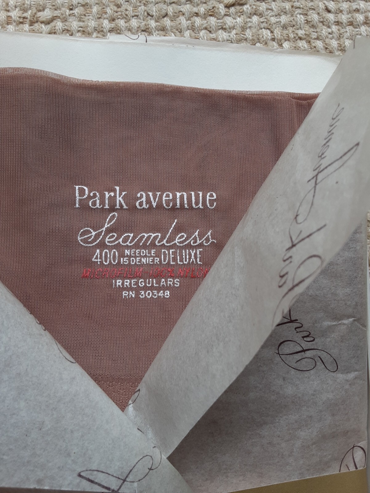 Vtg PARK AVENUE Irregulars Hosiery 3 Pairs Stockings in BOX Size 9 Mellow Beige