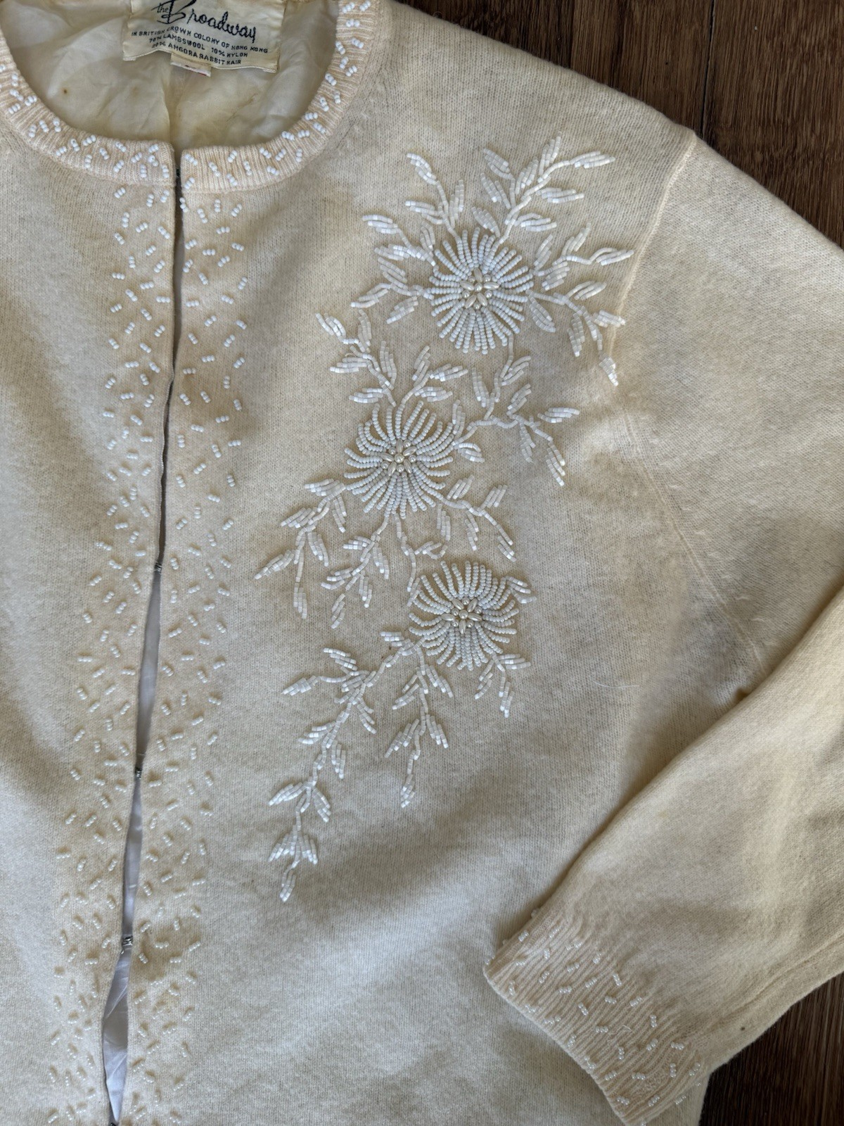 Vintage 60s Woman’s Cream Broadway Beaded Flower Lambswool Cardigan – Small