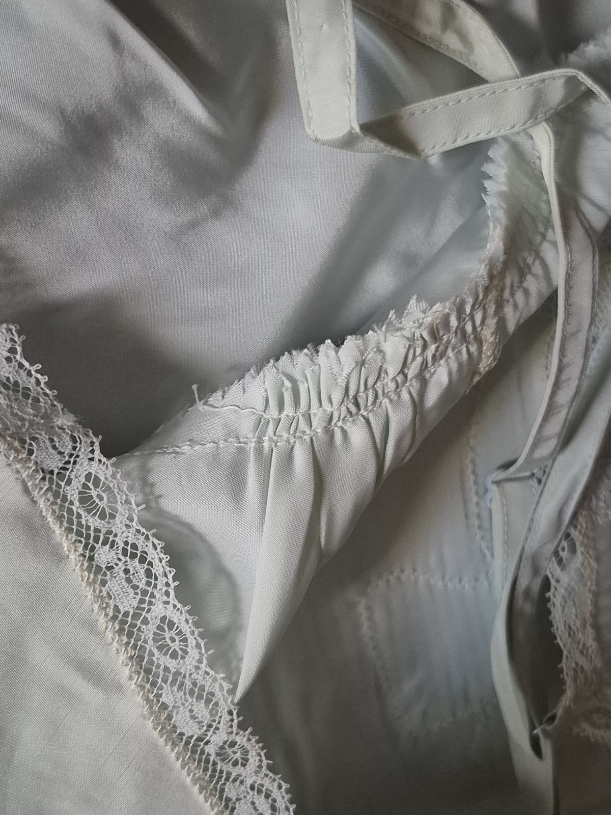 Vintage NWOT Blue Rayon Carillon Full Slip Size 34