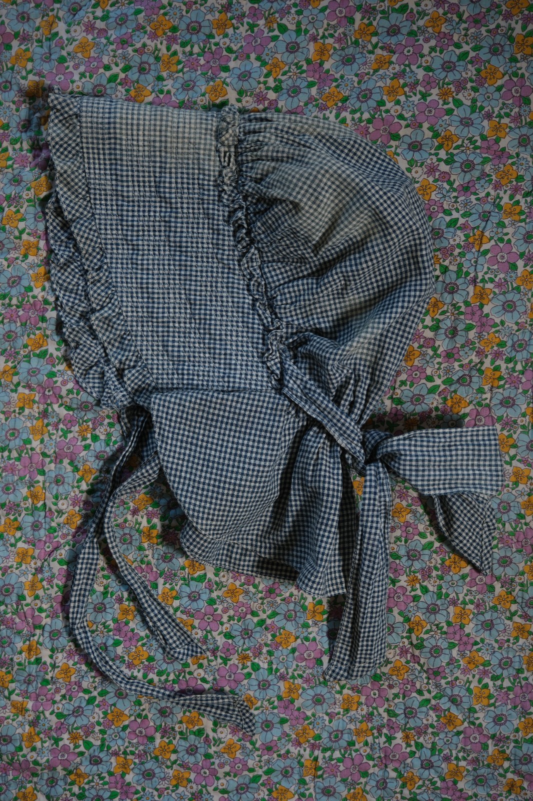 Vtg 1920’s Antique Blue & White Bonnett Farm Primitive Prairie Farm Homestead