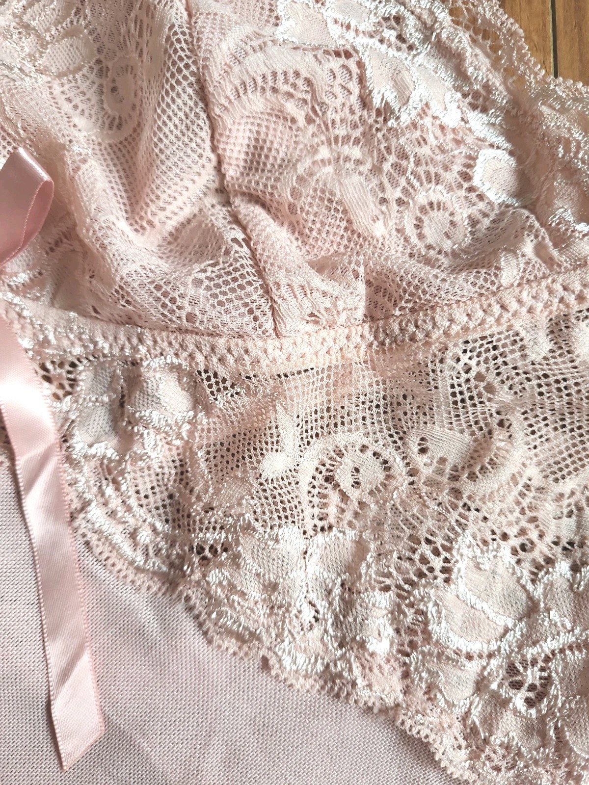 Pink Lace babydoll nightgown adjustable spaghetti straps and a small Bow. Sz M