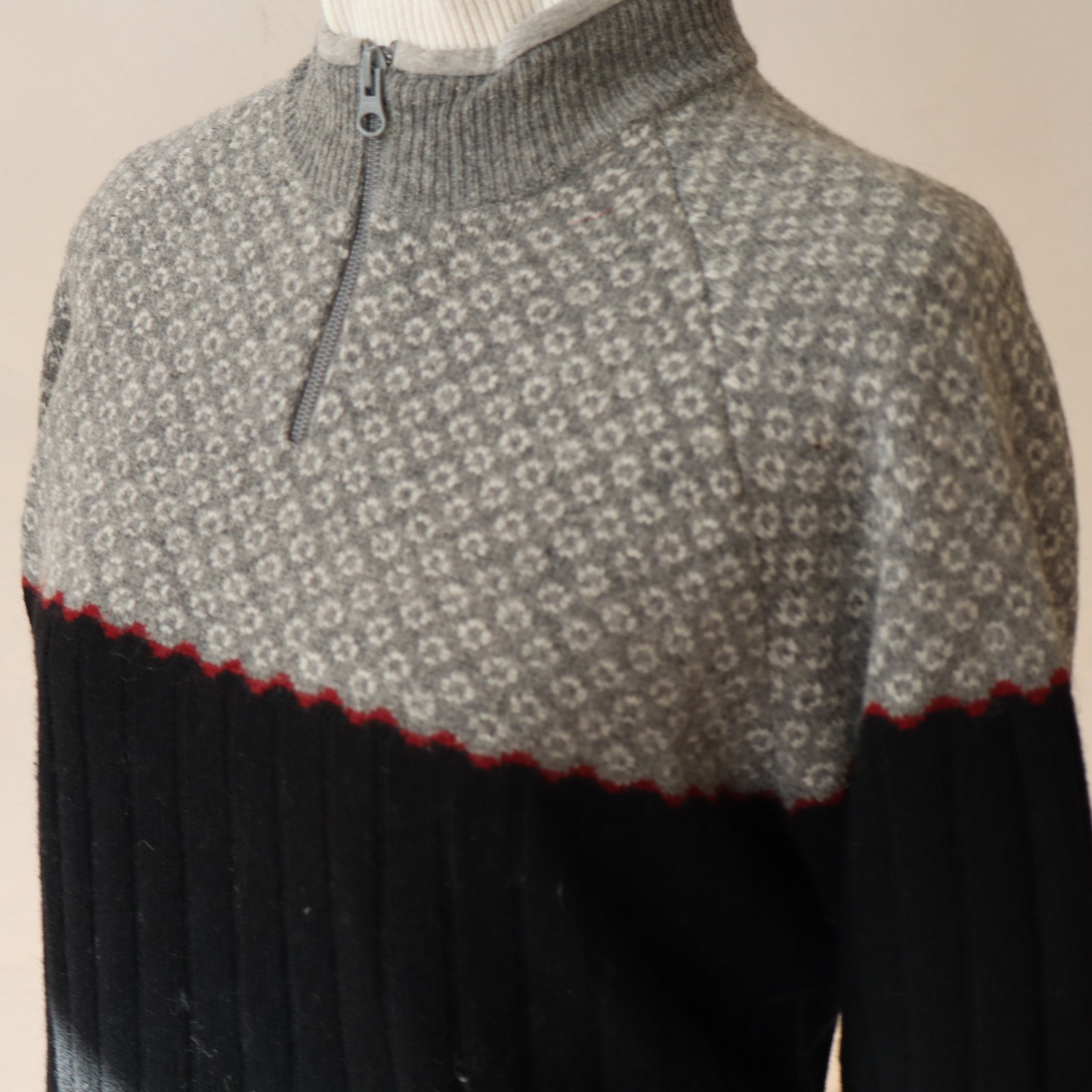 Vtg Women’s Woolrich Pullover Zip Sweater Nordic Black, Gray, Red Sz Small